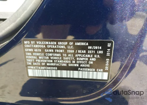 2015 Volkswagen Passat 1.8T Wolfsburg Edition z USA, uszkodzony, nr VIN 1VWAT7A30FC002333